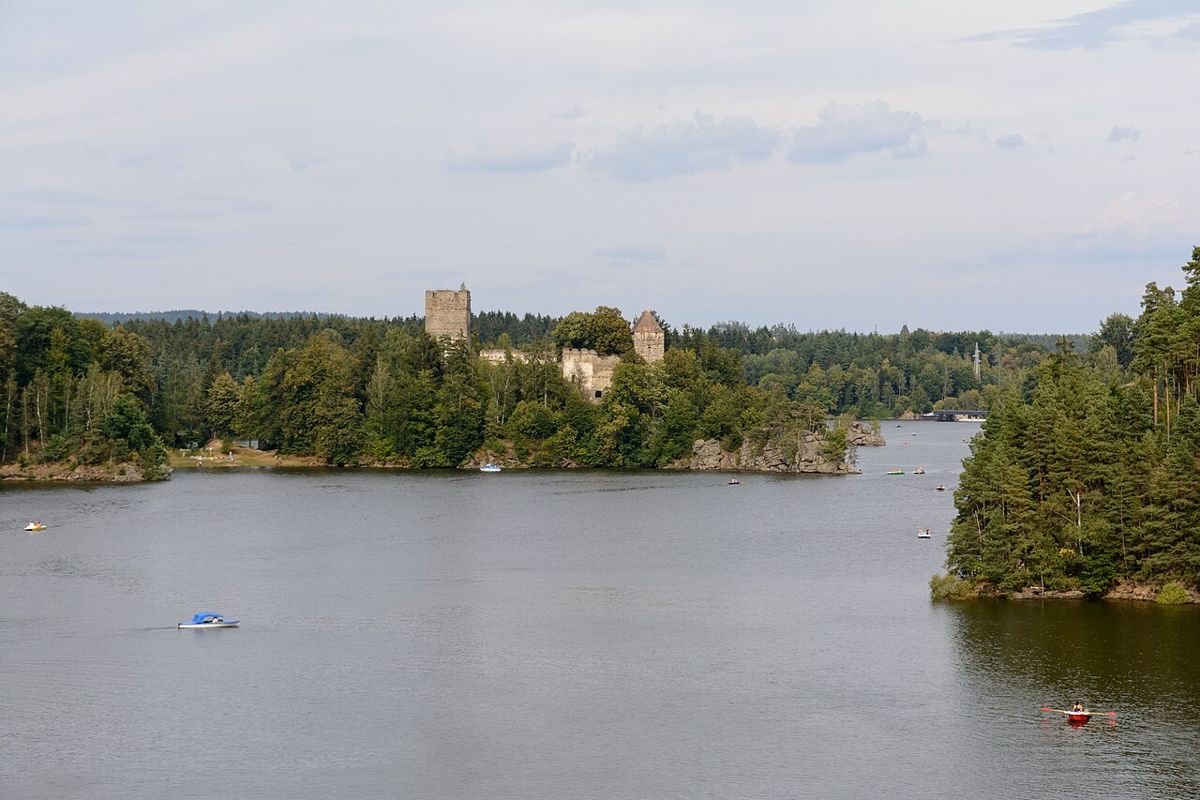 Ottensteiner Stausee mit Ruine